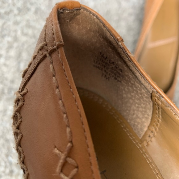 Tahari Heels - Picture 4 of 8